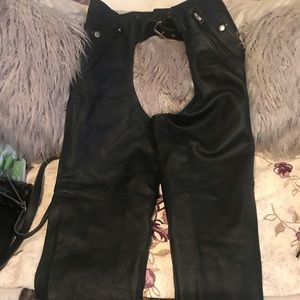 Motorcycle riding chaps